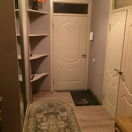 Kirova 4 *